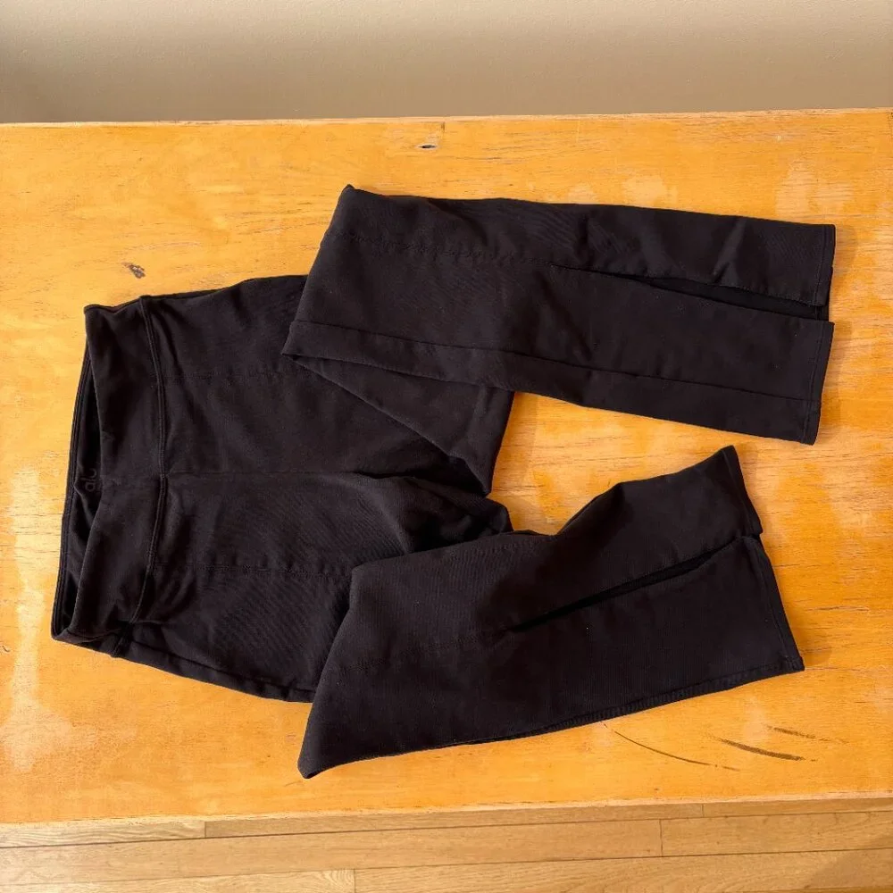 Alo Yoga Airbrush High Waist Flutter Legging, Black, Small - Picture 6 of 7